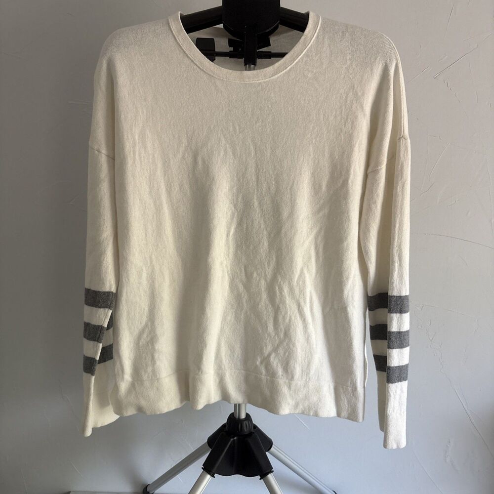 Skull Cashmere Striped Sleeve Back Skull Pullover Sweater Size Large